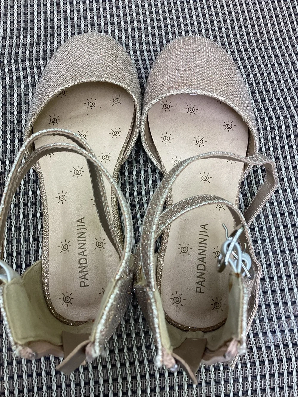 Pandaninjia Gold Shoes